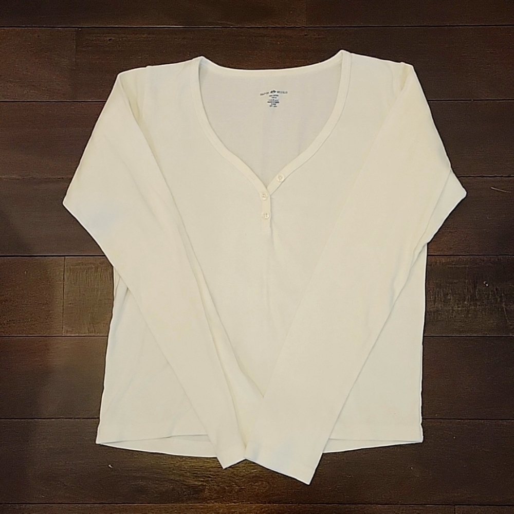 BRANDY MELVILLE WHITE LONG SLEEVE T SHIRT TOP